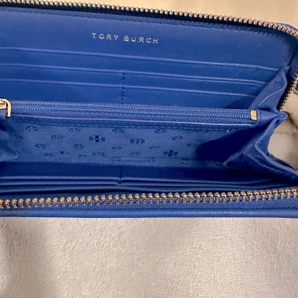 Tory Burch zippy wallet - Picture 4 of 6